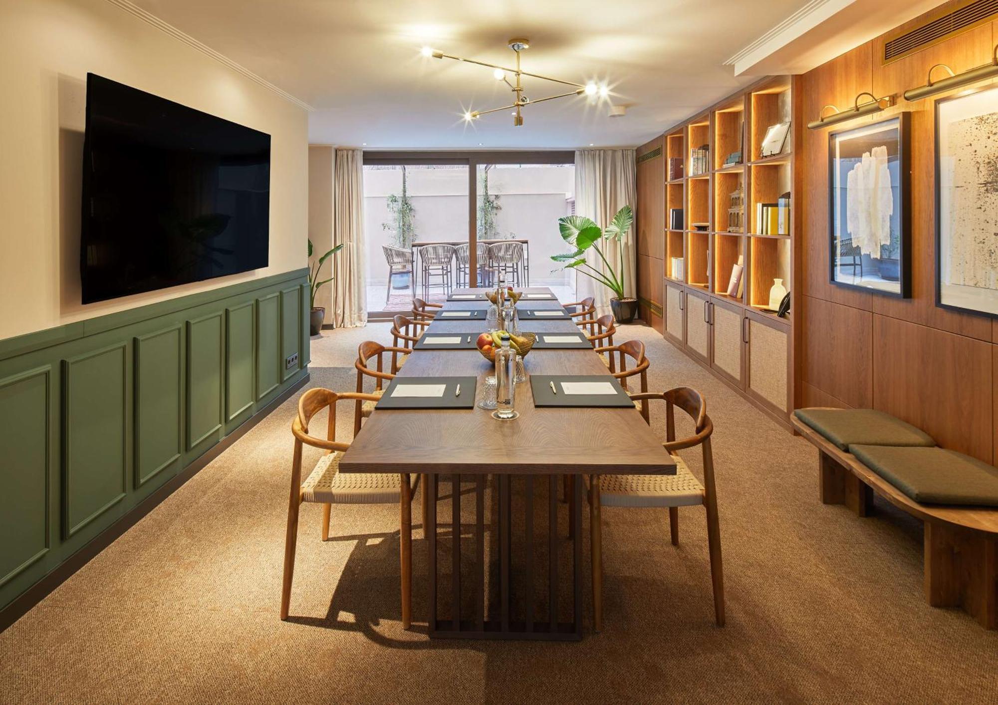 Via Sants Hotel Barcelona, Tapestry Collection By Hilton Dış mekan fotoğraf